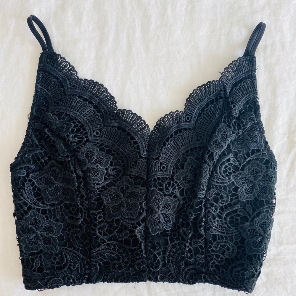Black Lace Busty Crop Top!